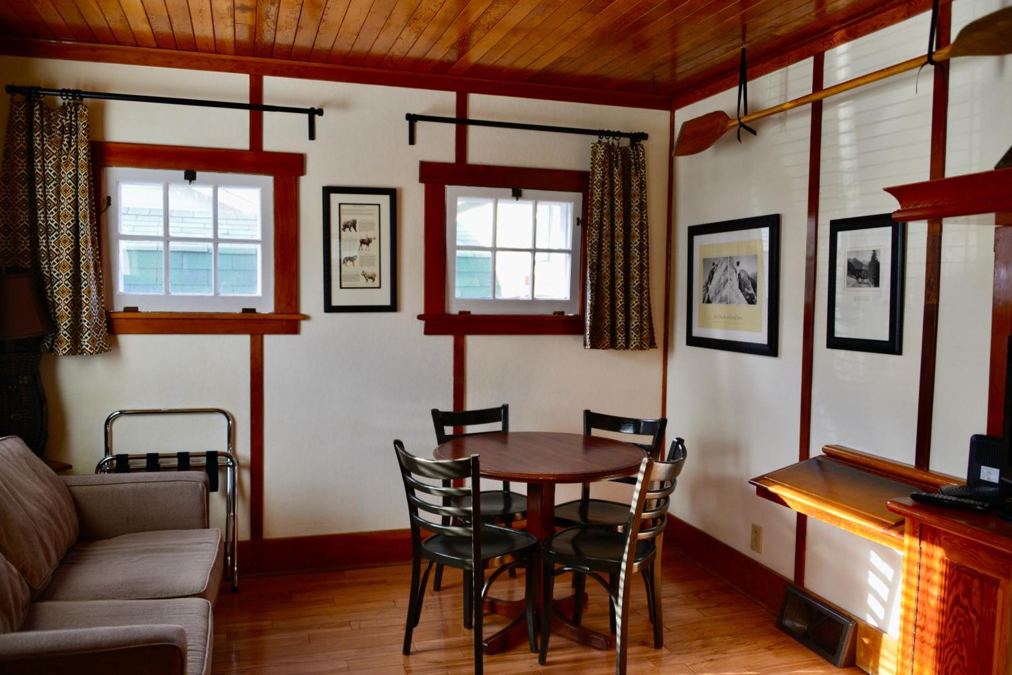 Banff Beaver Cabins מראה חיצוני תמונה